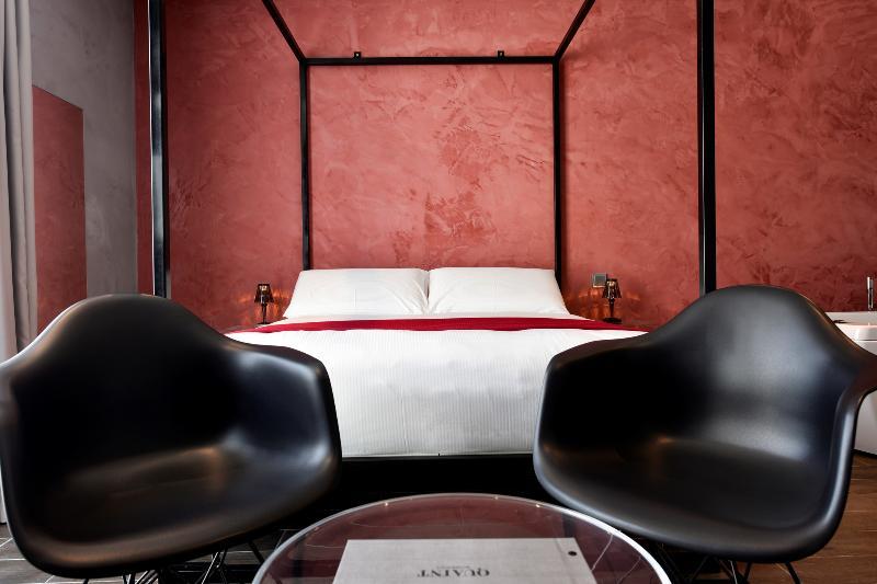 Hotel Quaint 4*